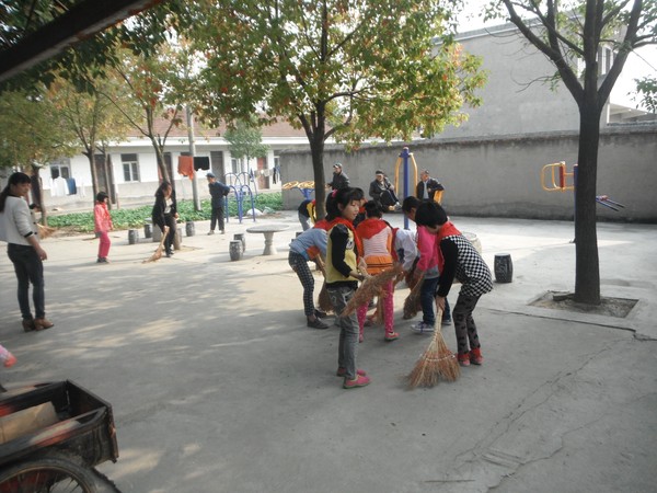 迎河镇 酒流小学开展“九九重阳、敬老爱老”活动 