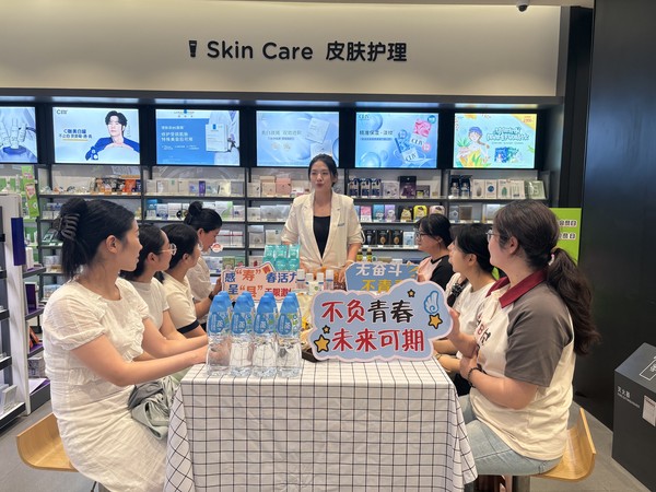 团寿县县委开展“青年夜校”形象提升课程助力青年绽放自信光彩