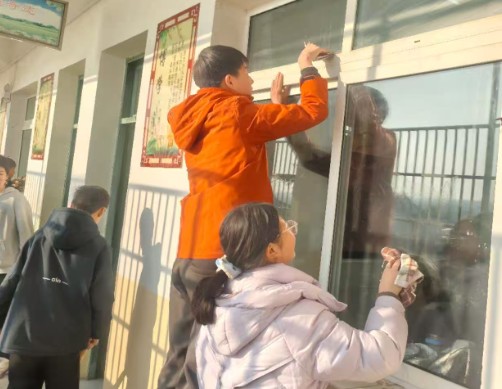 开荒初级中学.png