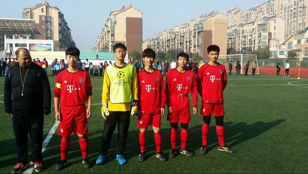  寿县一中参加六安市“红达杯” 青少年足球赛取得两连胜