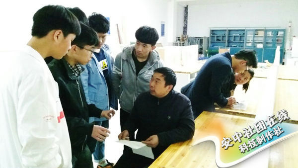 安丰高中第三周社团活动日纪实