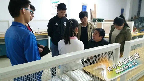 周末劲吹校园风——安丰高中开展社团活动