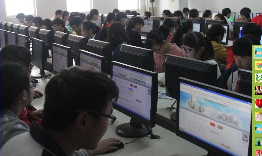 安丰高中组织开展“网上祭英烈”活动