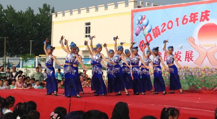 窑口镇开展中小学庆“六一”文艺汇演活动

