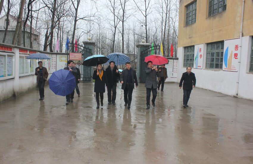 李琼到迎河督查指导均衡创建工作